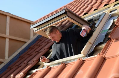 Pose de fenêtres de toit Velux à Sainte-Tréphine